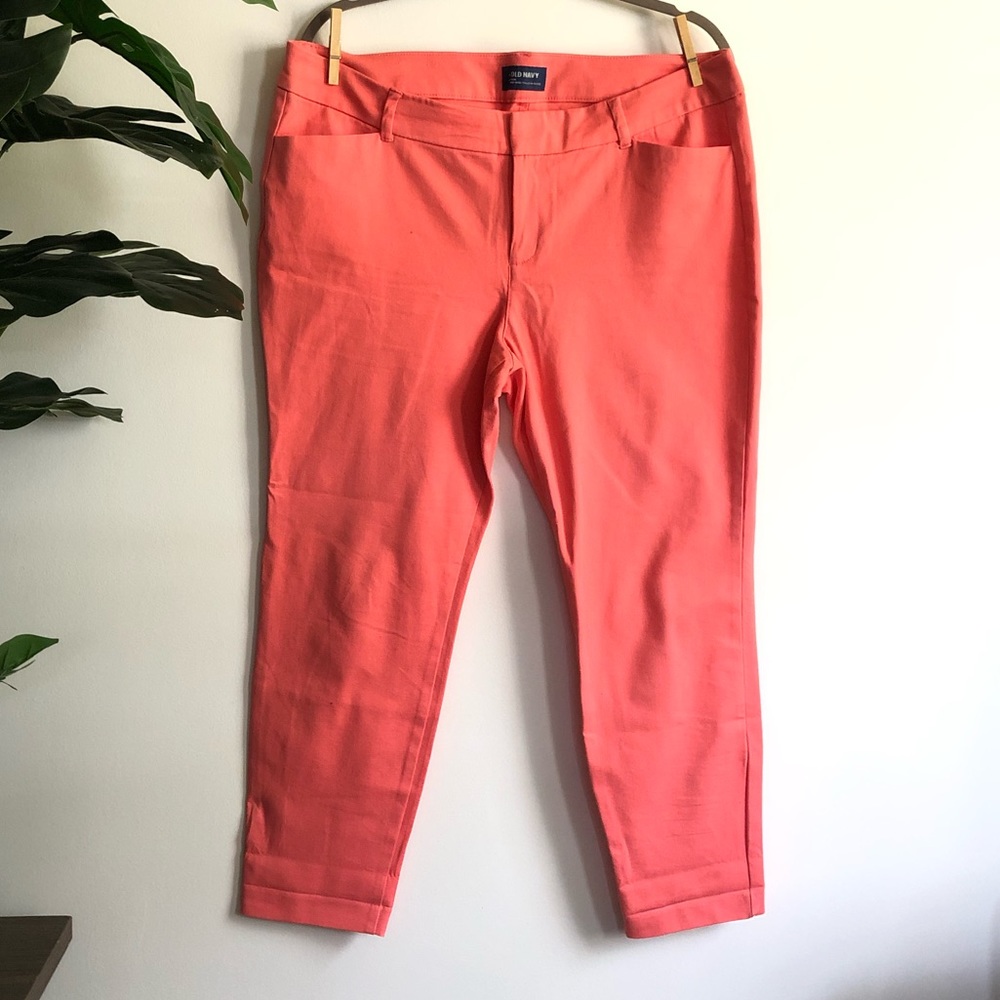 Old Navy Coral Pixie Pants